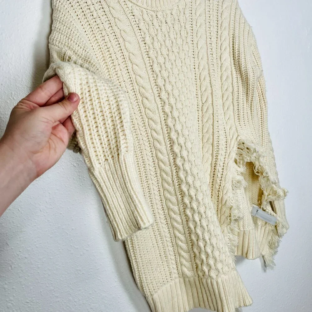 JCREW Cream Oversize Wool Blend Cable knit Fringe Asymmetrical Sweater Size: XS